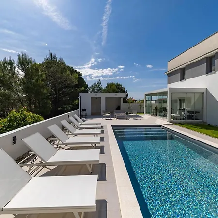 Alba Family Villa