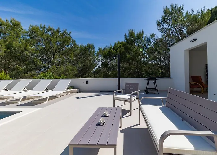 Alba Family Villa